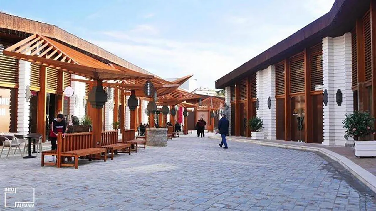 Hotel Millenium Tiran 3*,  Arnavutluk