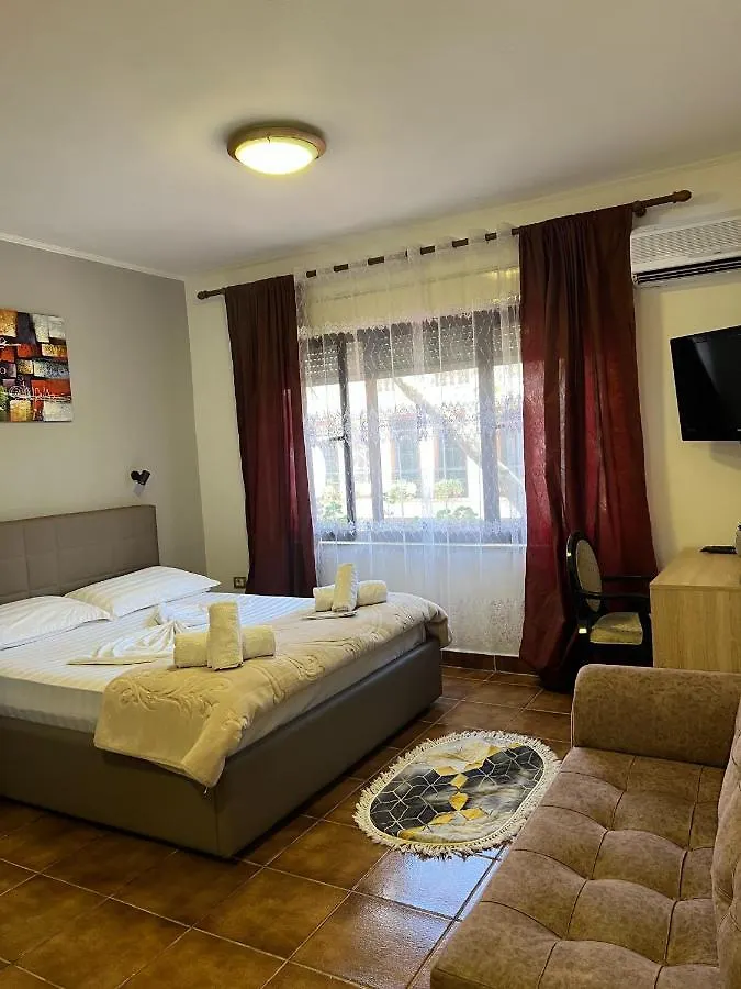 Hotel Millenium Tiran