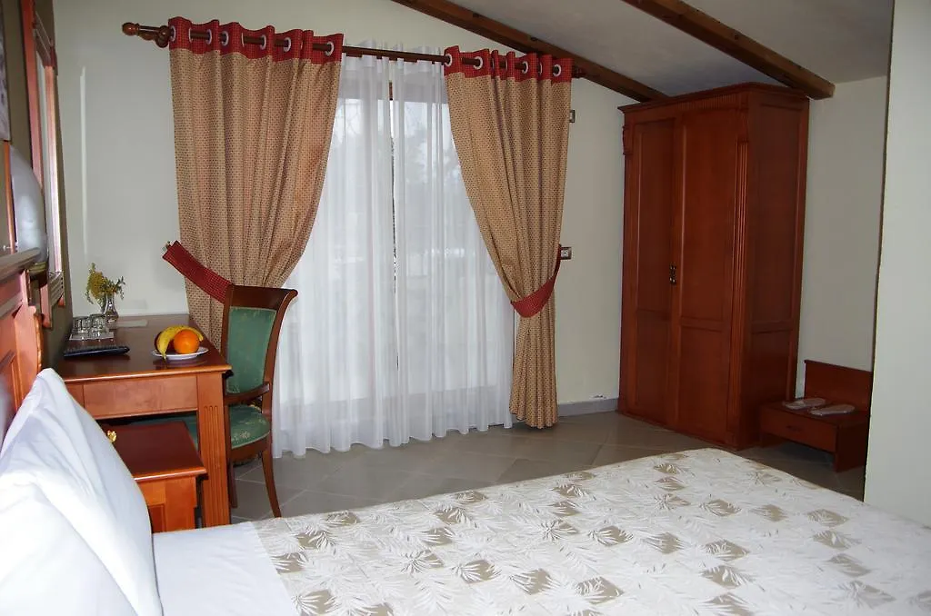 Hotel Millenium Tiran 3*,  Arnavutluk